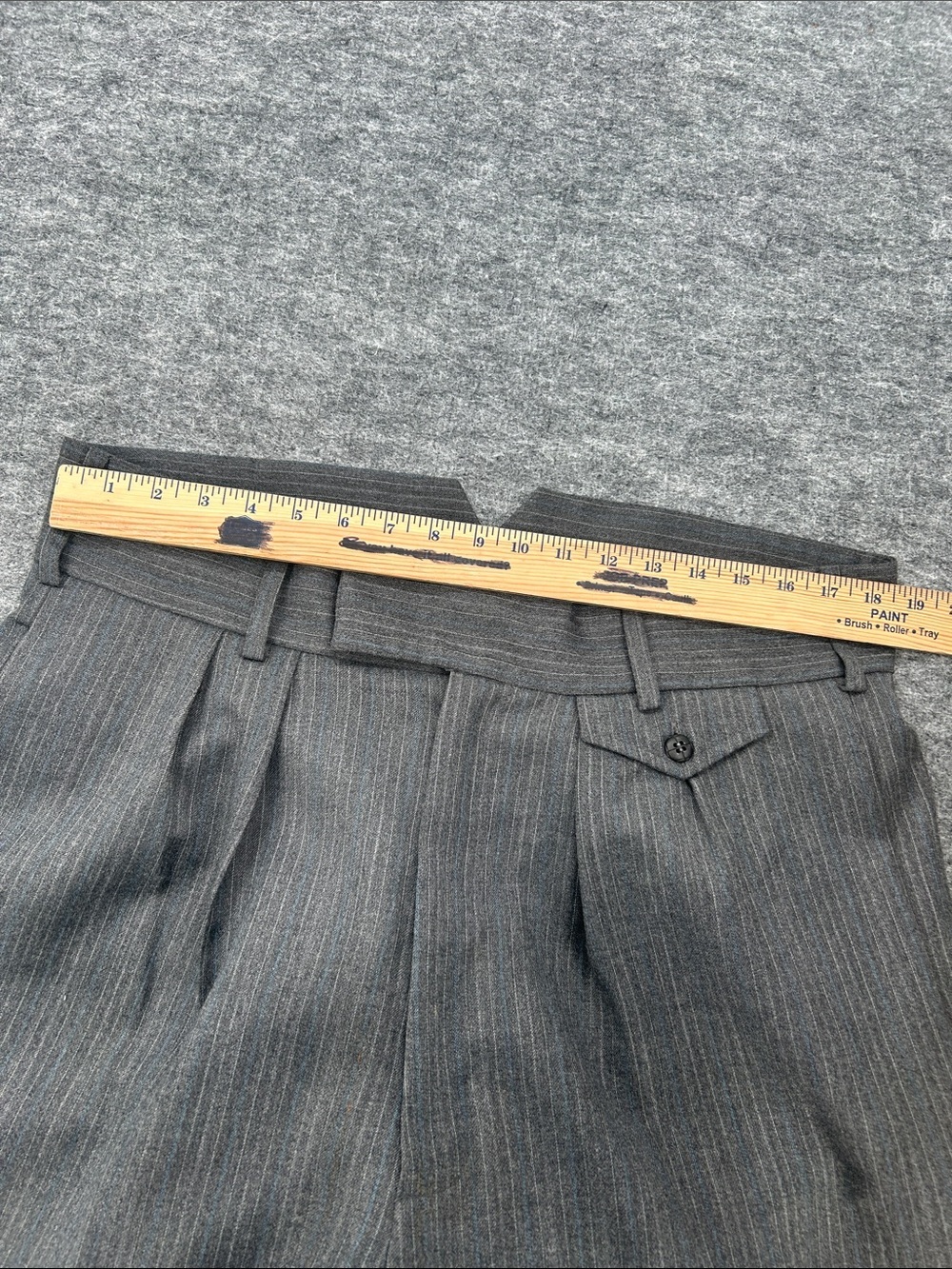 On The Sunny Side Gray Pinstripe Wool High Rise Pleated Trouser Pants Sz 40 - Picture 8 of 9